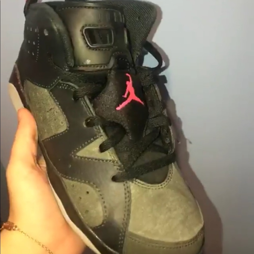 Air Jordan 6 GS hyper pink